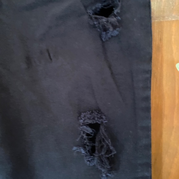 Distressed jeans - Picture 8 of 8